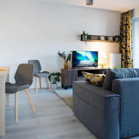 Apartment Sloneczny Kamienica Grochow With Free Parking